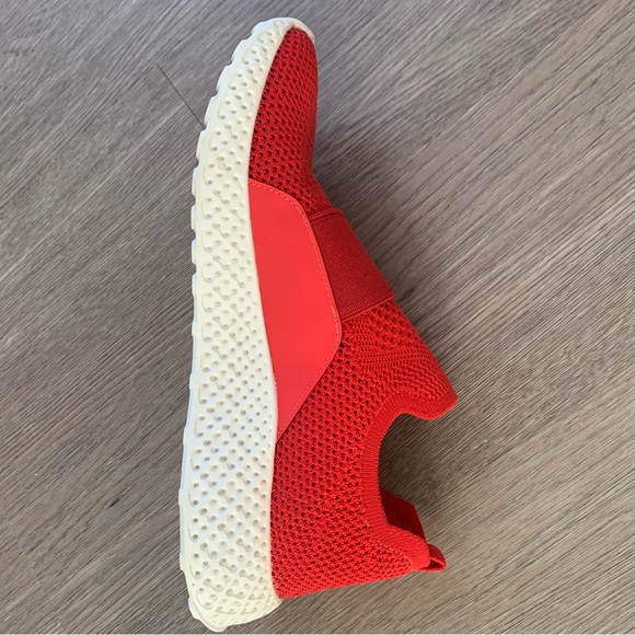 Steve Madden Red Ritz Slio On Sneakers - Picture 5 of 13